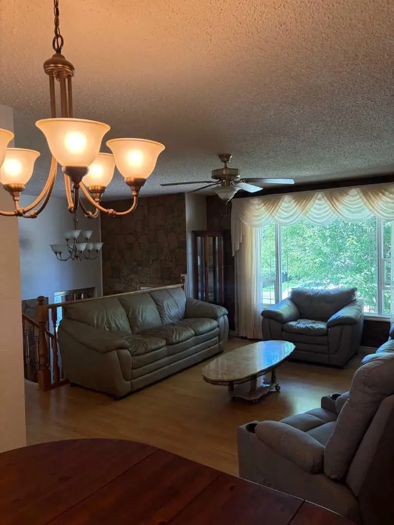5144 35 Street E Innisfail AB T4G 1H3