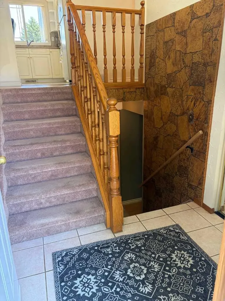 5144 35 Street E Innisfail AB T4G 1H3