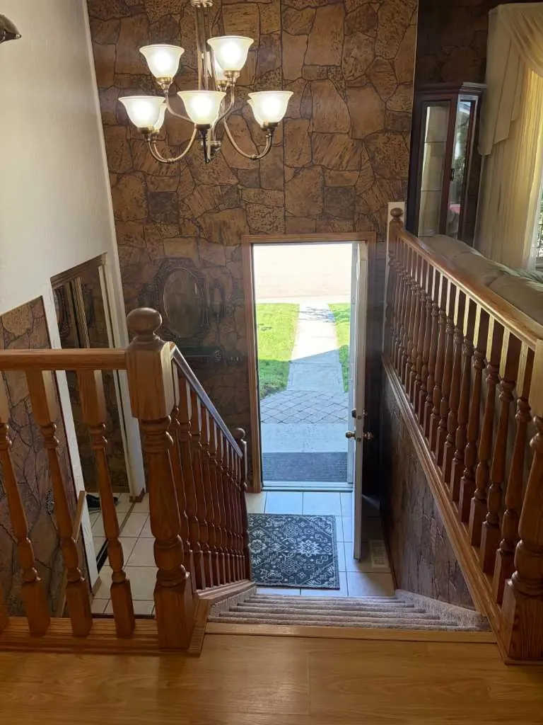 5144 35 Street E Innisfail AB T4G 1H3