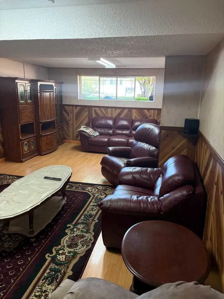 5144 35 Street E Innisfail AB T4G 1H3