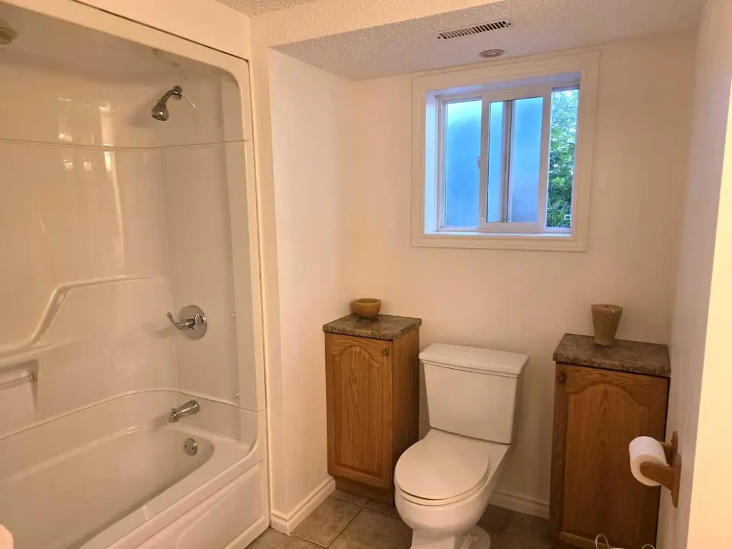 5144 35 Street E Innisfail AB T4G 1H3