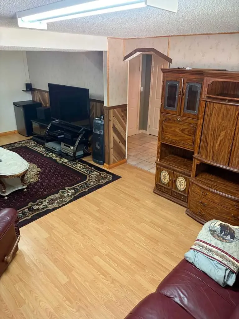 5144 35 Street E Innisfail AB T4G 1H3