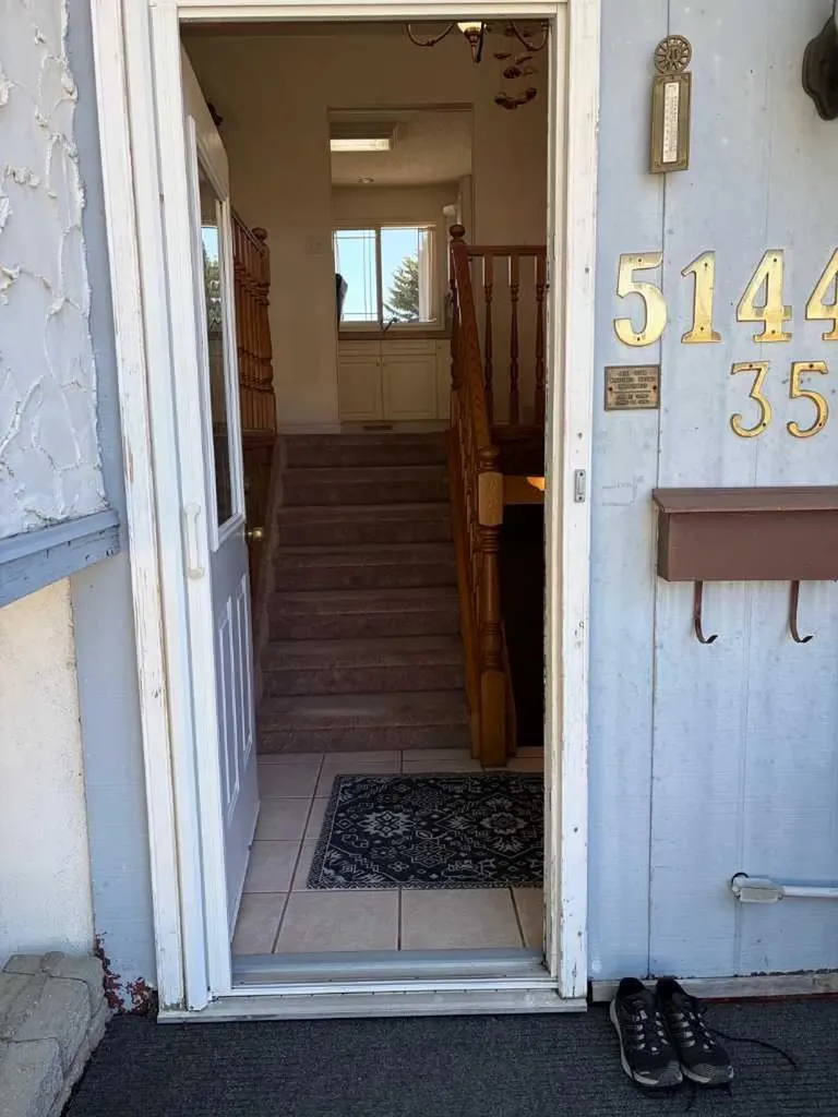 5144 35 Street E Innisfail AB T4G 1H3