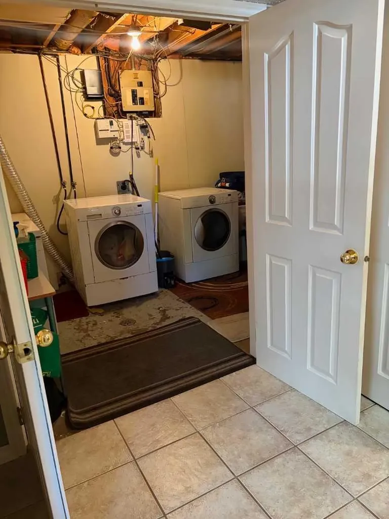 5144 35 Street E Innisfail AB T4G 1H3
