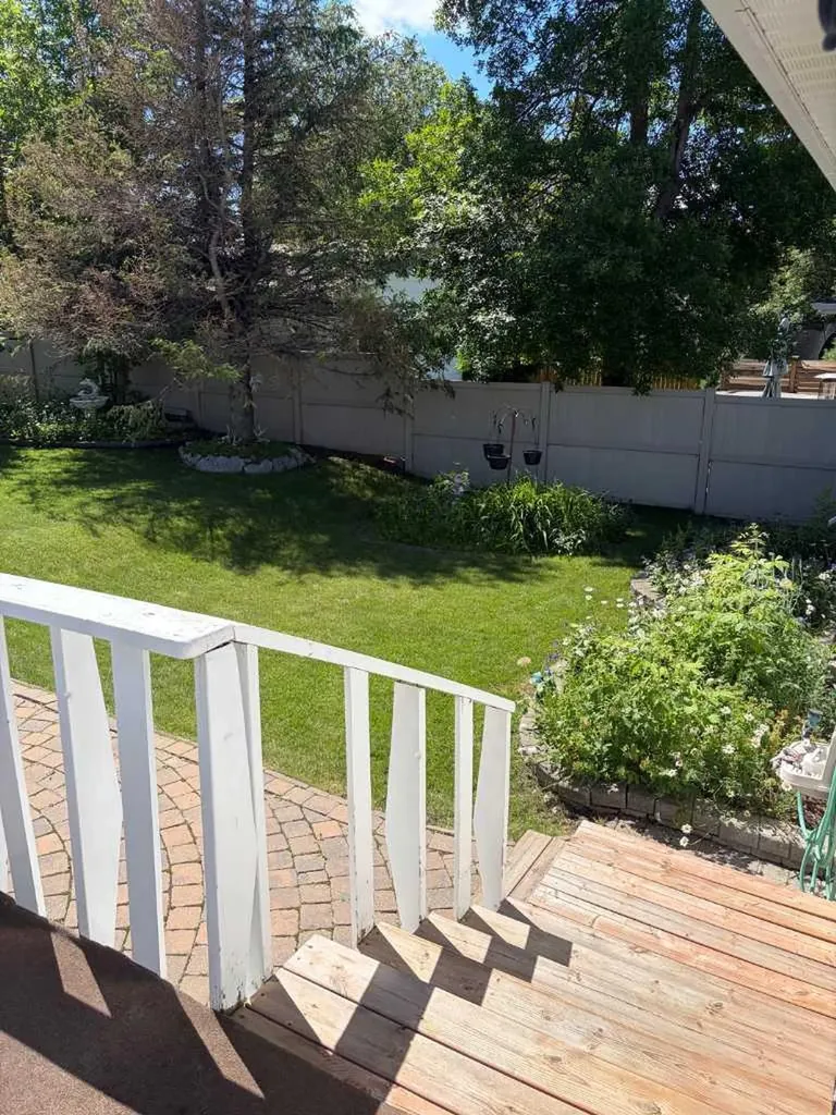5144 35 Street E Innisfail AB T4G 1H3