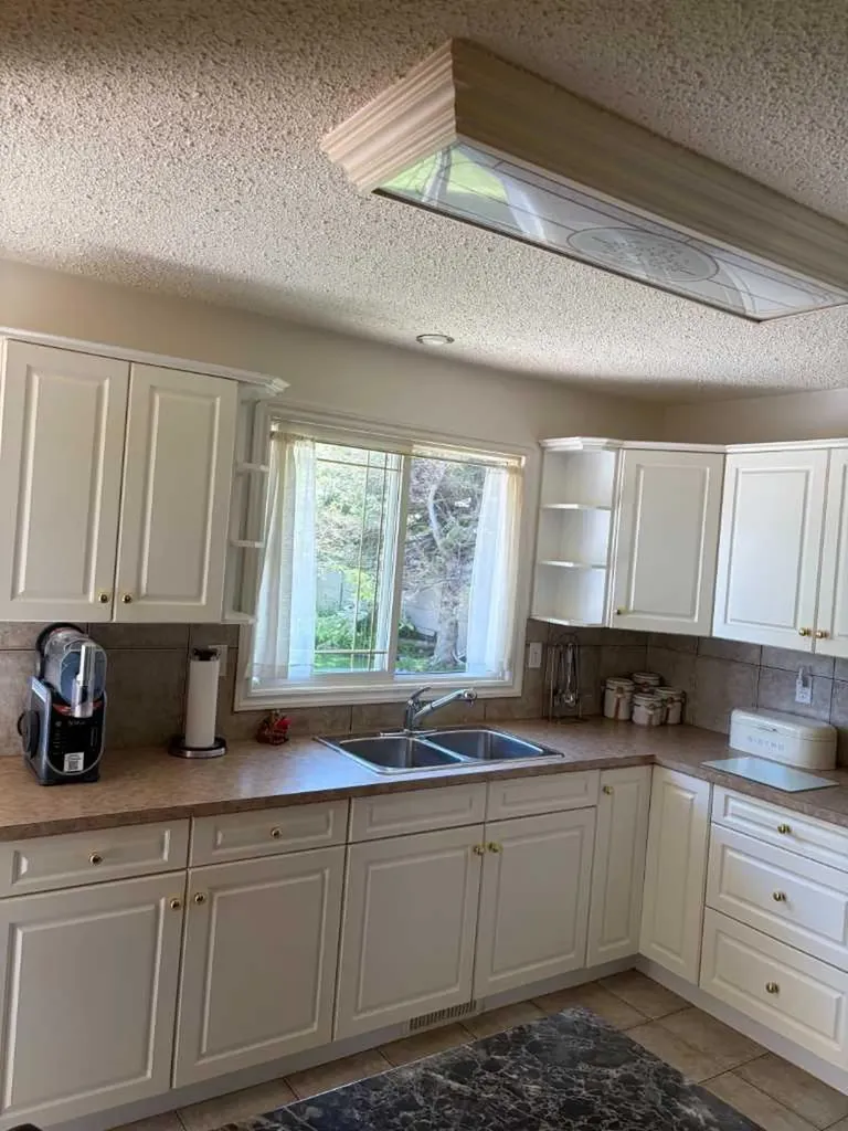 5144 35 Street E Innisfail AB T4G 1H3