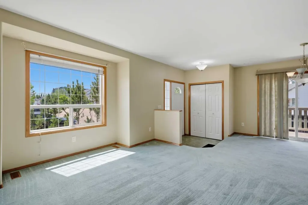 69 Durand Crescent Red Deer AB T4R 3A7