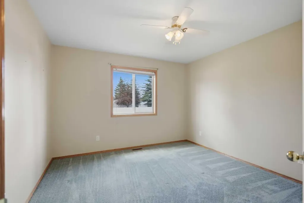 69 Durand Crescent Red Deer AB T4R 3A7