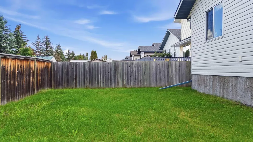 69 Durand Crescent Red Deer AB T4R 3A7