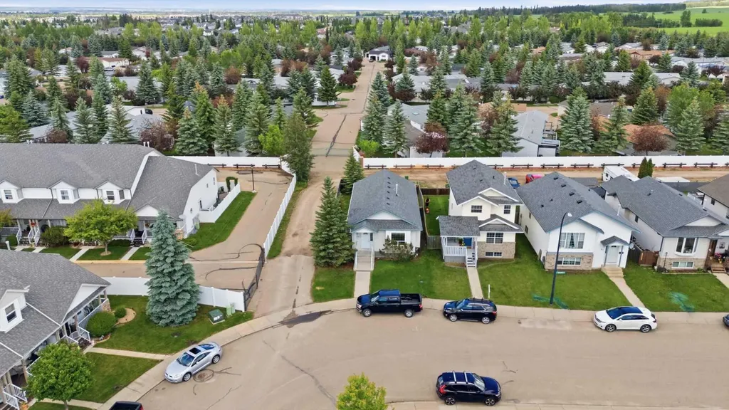 69 Durand Crescent Red Deer AB T4R 3A7