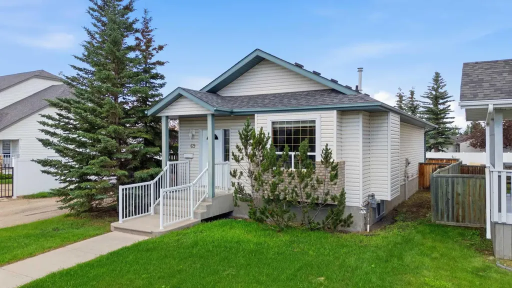 69 Durand Crescent Red Deer AB T4R 3A7