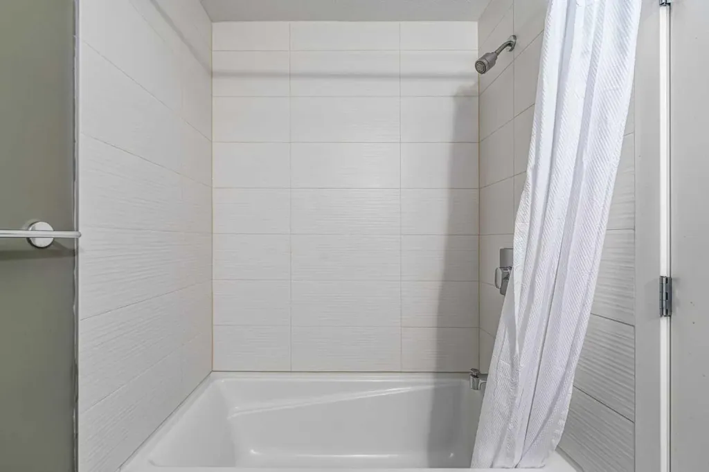 10 Auburn Bay Link SE Calgary AB T3M 1Y8