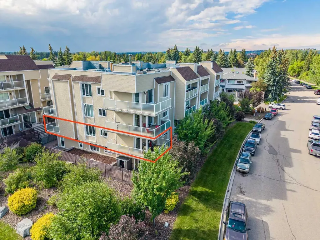 3747 42 Street NW Calgary AB T3A 2W4