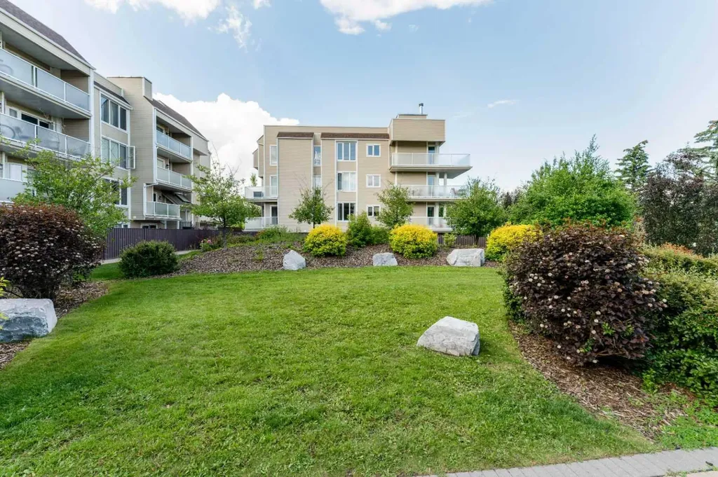 3747 42 Street NW Calgary AB T3A 2W4