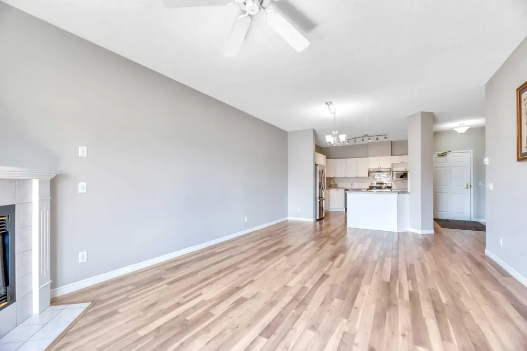 5201 Dalhousie Drive NW Calgary AB T3A5Y7