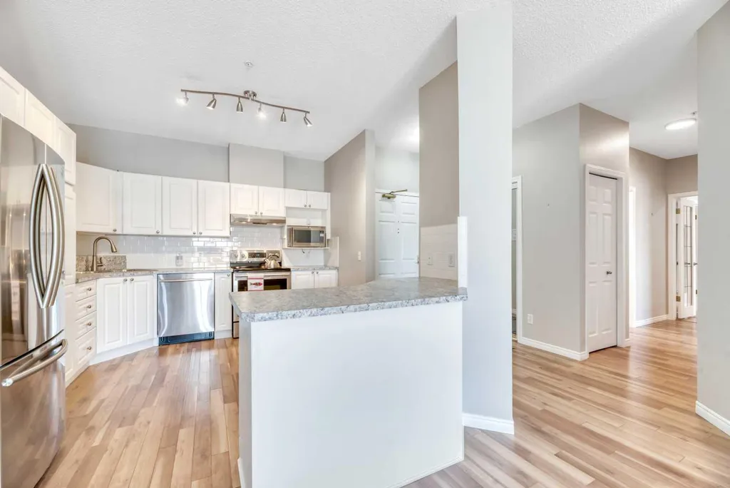 5201 Dalhousie Drive NW Calgary AB T3A5Y7