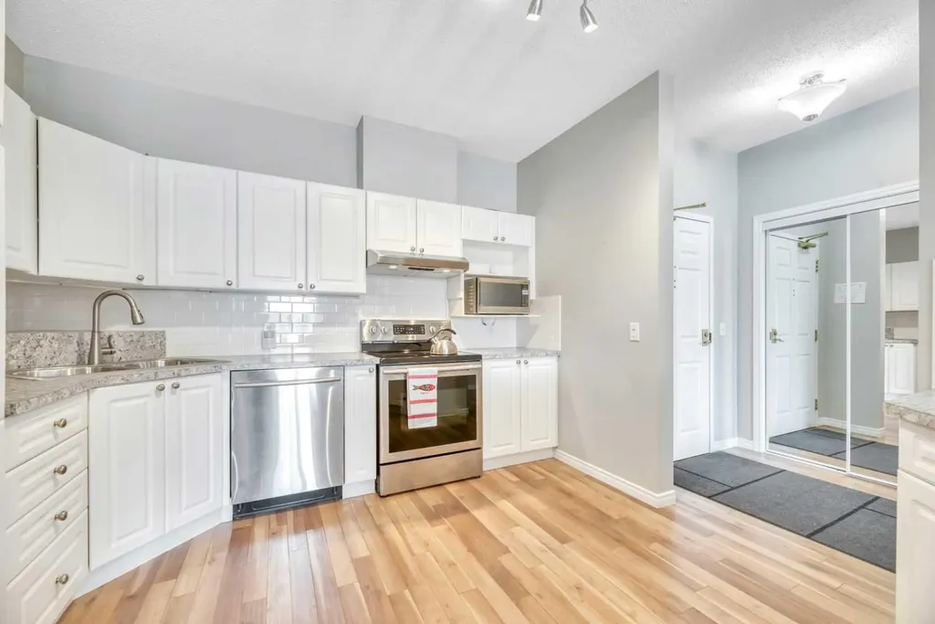 5201 Dalhousie Drive NW Calgary AB T3A5Y7