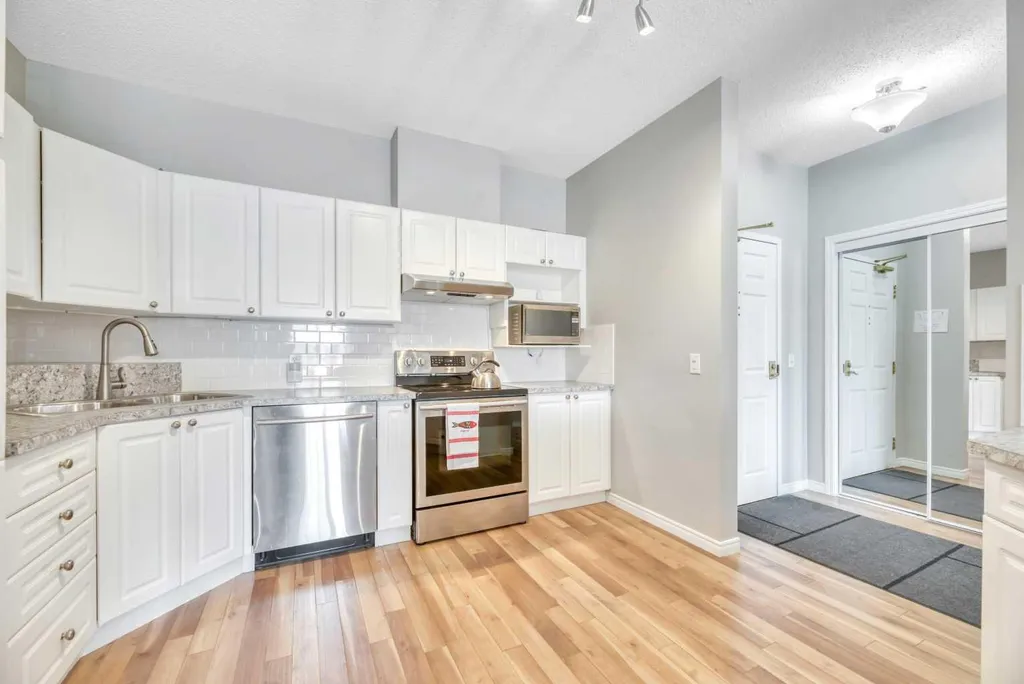 5201 Dalhousie Drive NW Calgary AB T3A5Y7