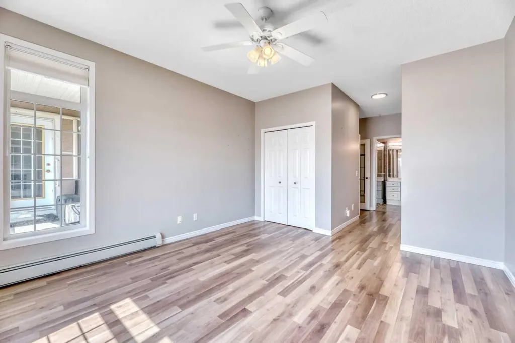 5201 Dalhousie Drive NW Calgary AB T3A5Y7