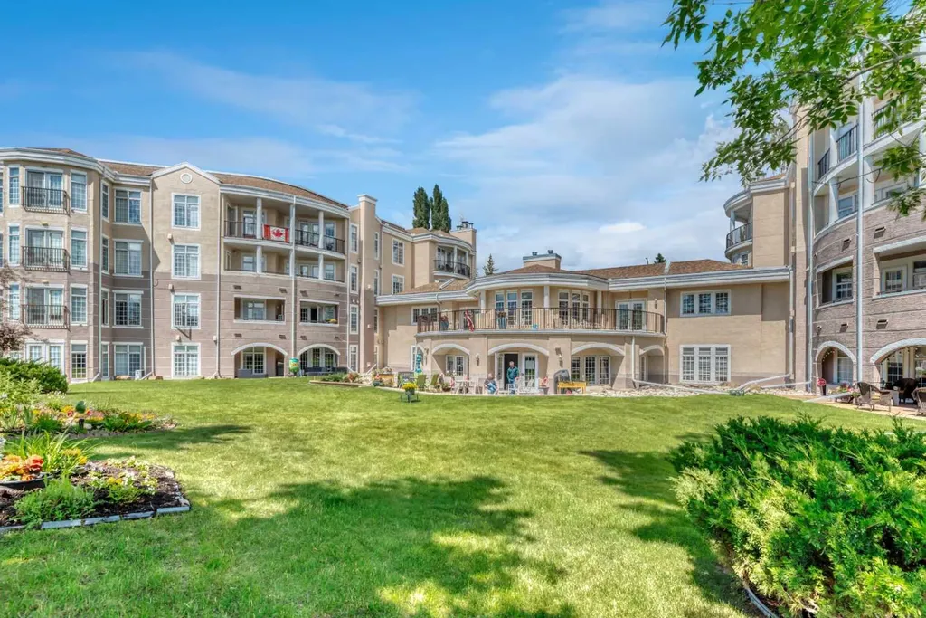 5201 Dalhousie Drive NW Calgary AB T3A5Y7