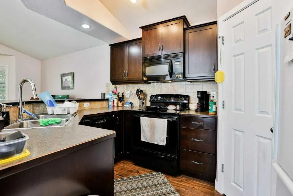 334 Keystone Lane W Lethbridge AB T1J 4A1
