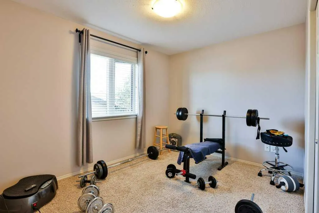 334 Keystone Lane W Lethbridge AB T1J 4A1
