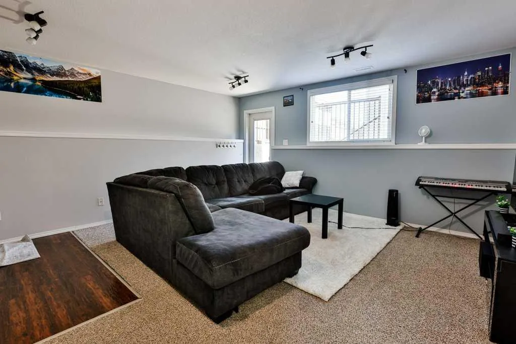 334 Keystone Lane W Lethbridge AB T1J 4A1