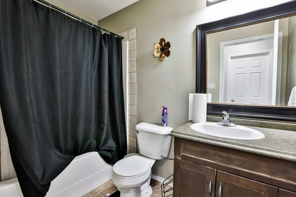 334 Keystone Lane W Lethbridge AB T1J 4A1