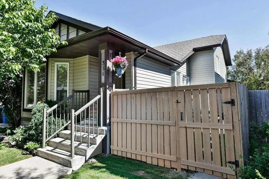 334 Keystone Lane W Lethbridge AB T1J 4A1