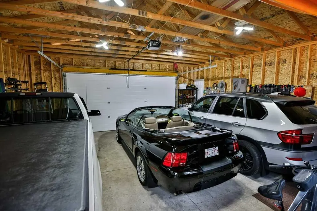 334 Keystone Lane W Lethbridge AB T1J 4A1