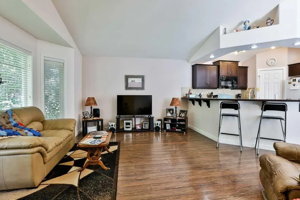 334 Keystone Lane W Lethbridge AB T1J 4A1