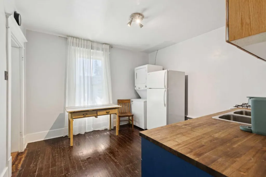 531 21 Avenue SW Calgary AB T2S 0G9