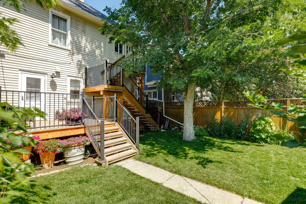 531 21 Avenue SW Calgary AB T2S 0G9