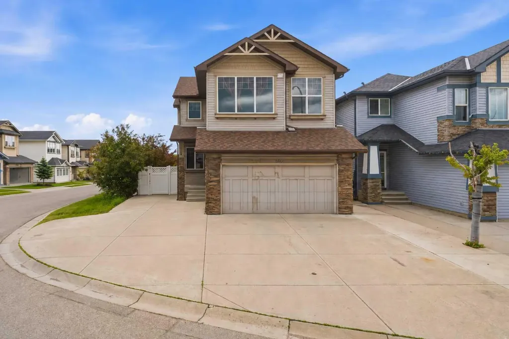 290 Valleyview Court SE Calgary AB T2B 0K7