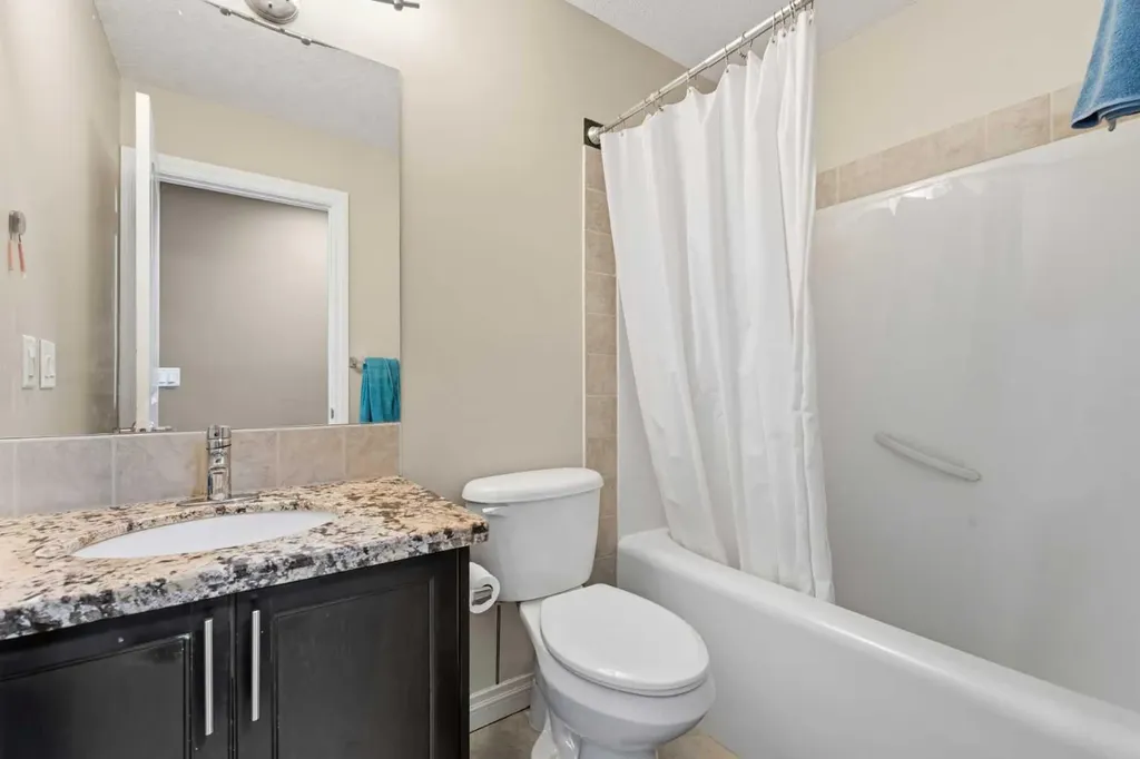290 Valleyview Court SE Calgary AB T2B 0K7