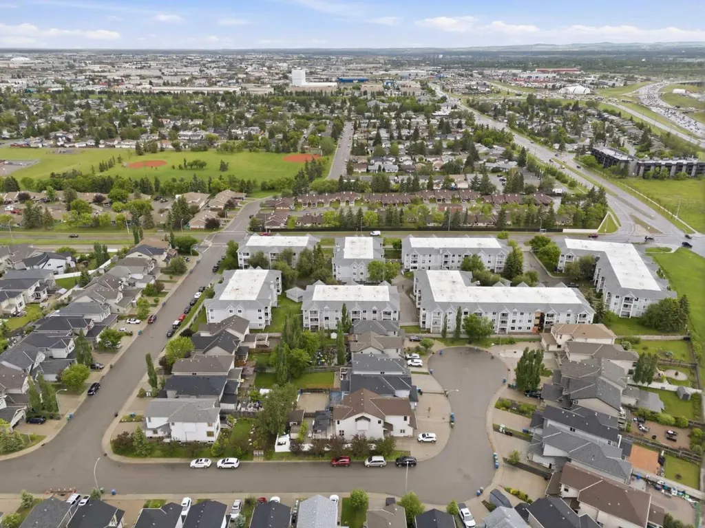 290 Valleyview Court SE Calgary AB T2B 0K7