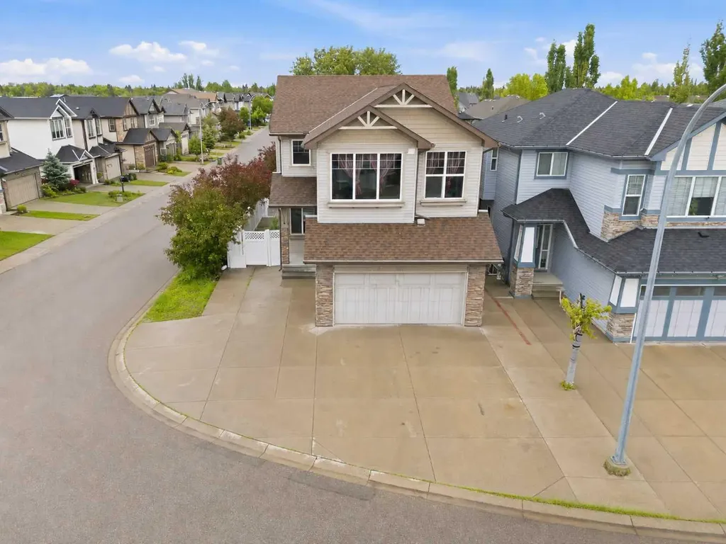 290 Valleyview Court SE Calgary AB T2B 0K7