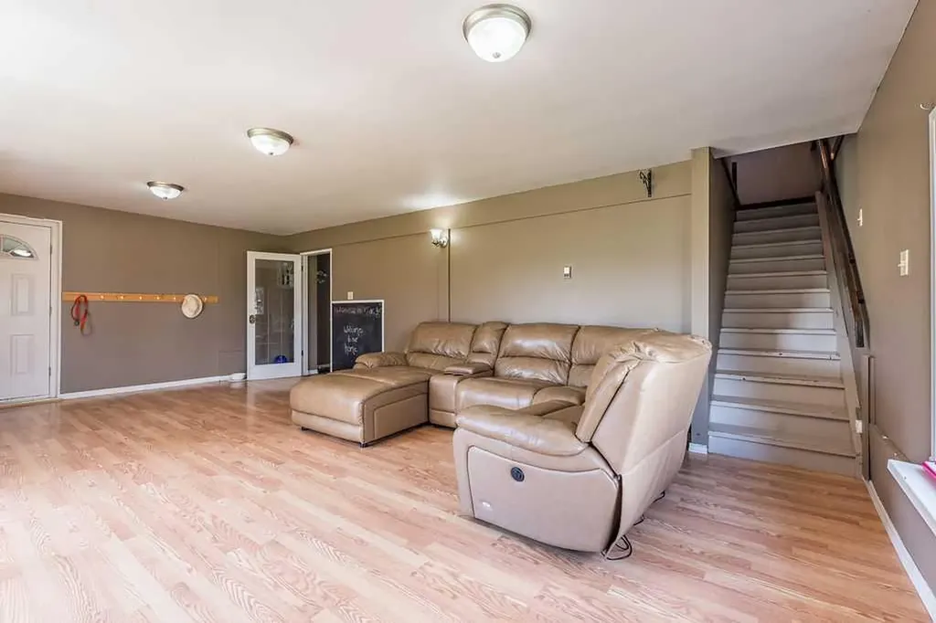 470047 Rge Road 35 Winfield AB T0C2X0