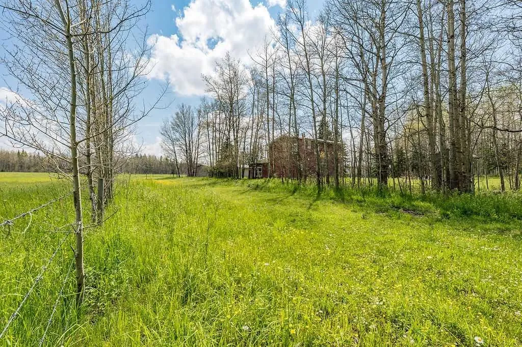 470047 Rge Road 35 Winfield AB T0C2X0