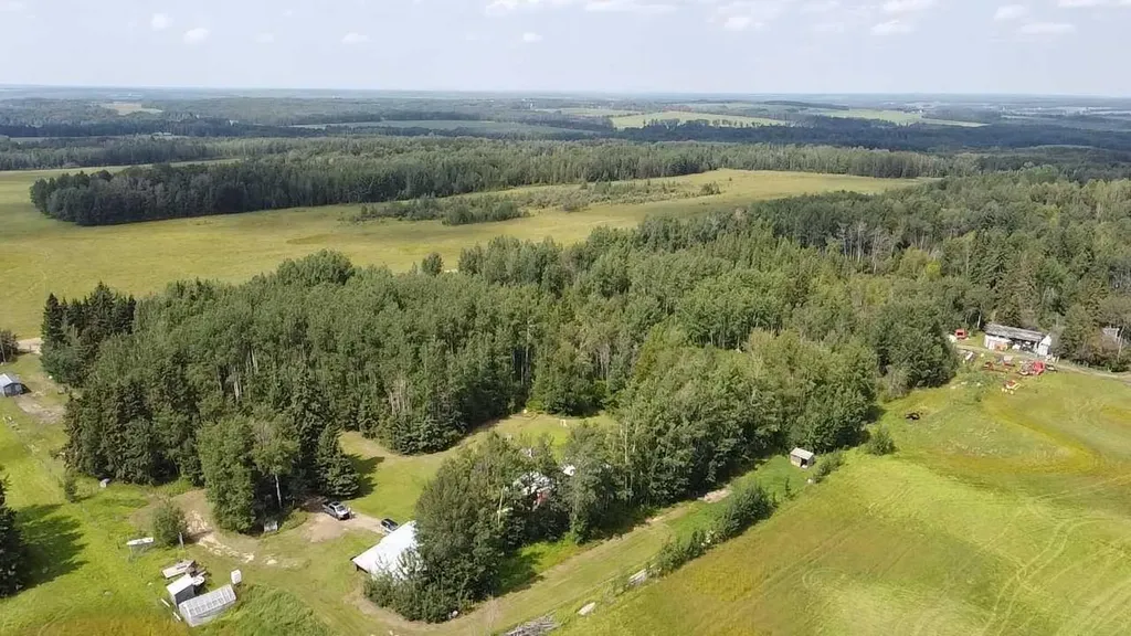 470047 Rge Road 35 Winfield AB T0C2X0