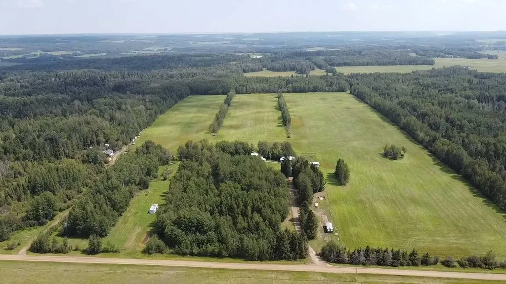 470047 Rge Road 35 Winfield AB T0C2X0