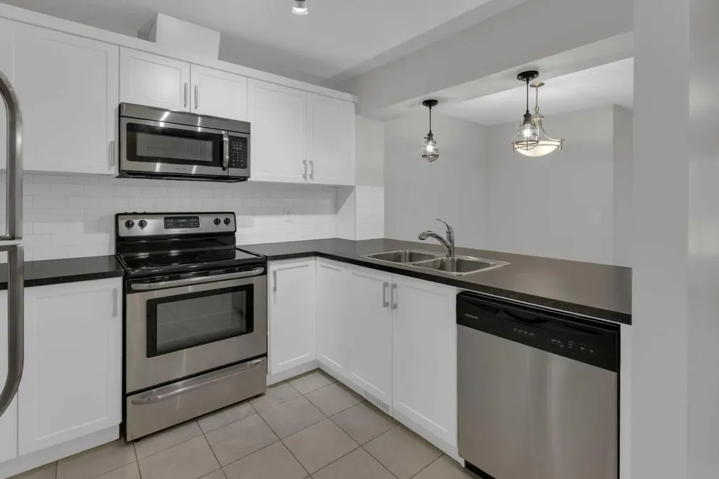 18 Windford Crescent SW Airdrie AB T4B 4A4