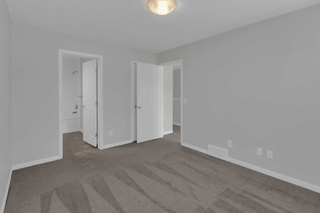 18 Windford Crescent SW Airdrie AB T4B 4A4