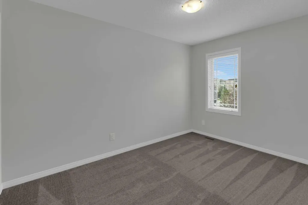 18 Windford Crescent SW Airdrie AB T4B 4A4