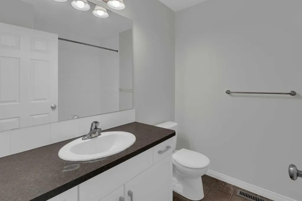 18 Windford Crescent SW Airdrie AB T4B 4A4