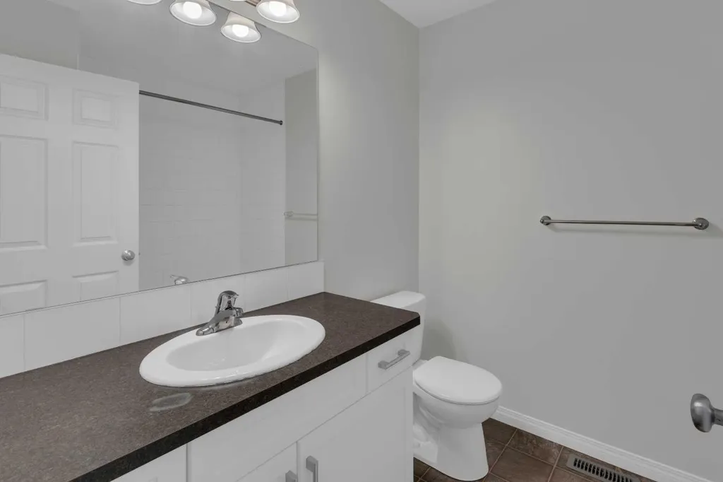 18 Windford Crescent SW Airdrie AB T4B 4A4
