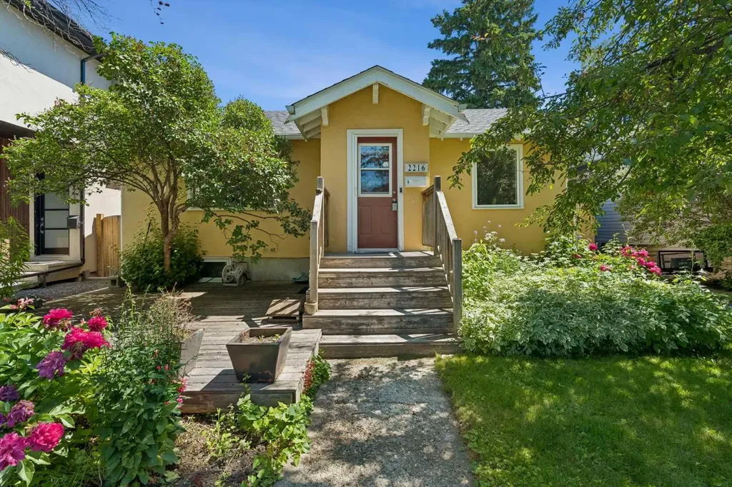 2216 26 Street SW Calgary AB T3E2A5