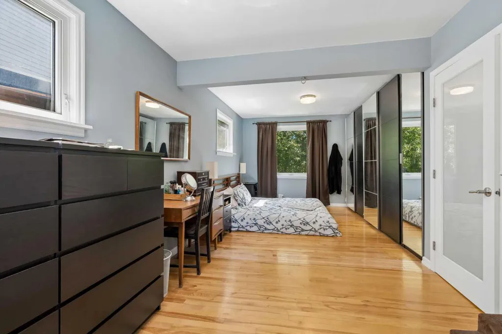 2216 26 Street SW Calgary AB T3E2A5
