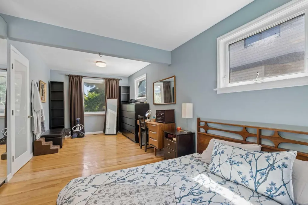 2216 26 Street SW Calgary AB T3E2A5