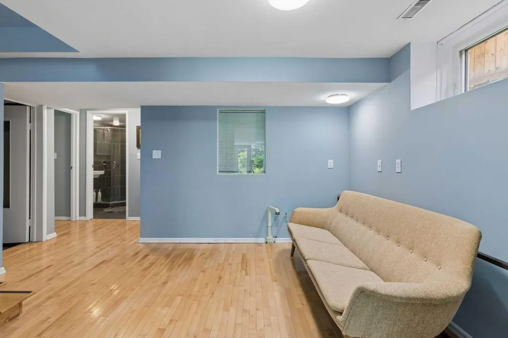 2216 26 Street SW Calgary AB T3E2A5